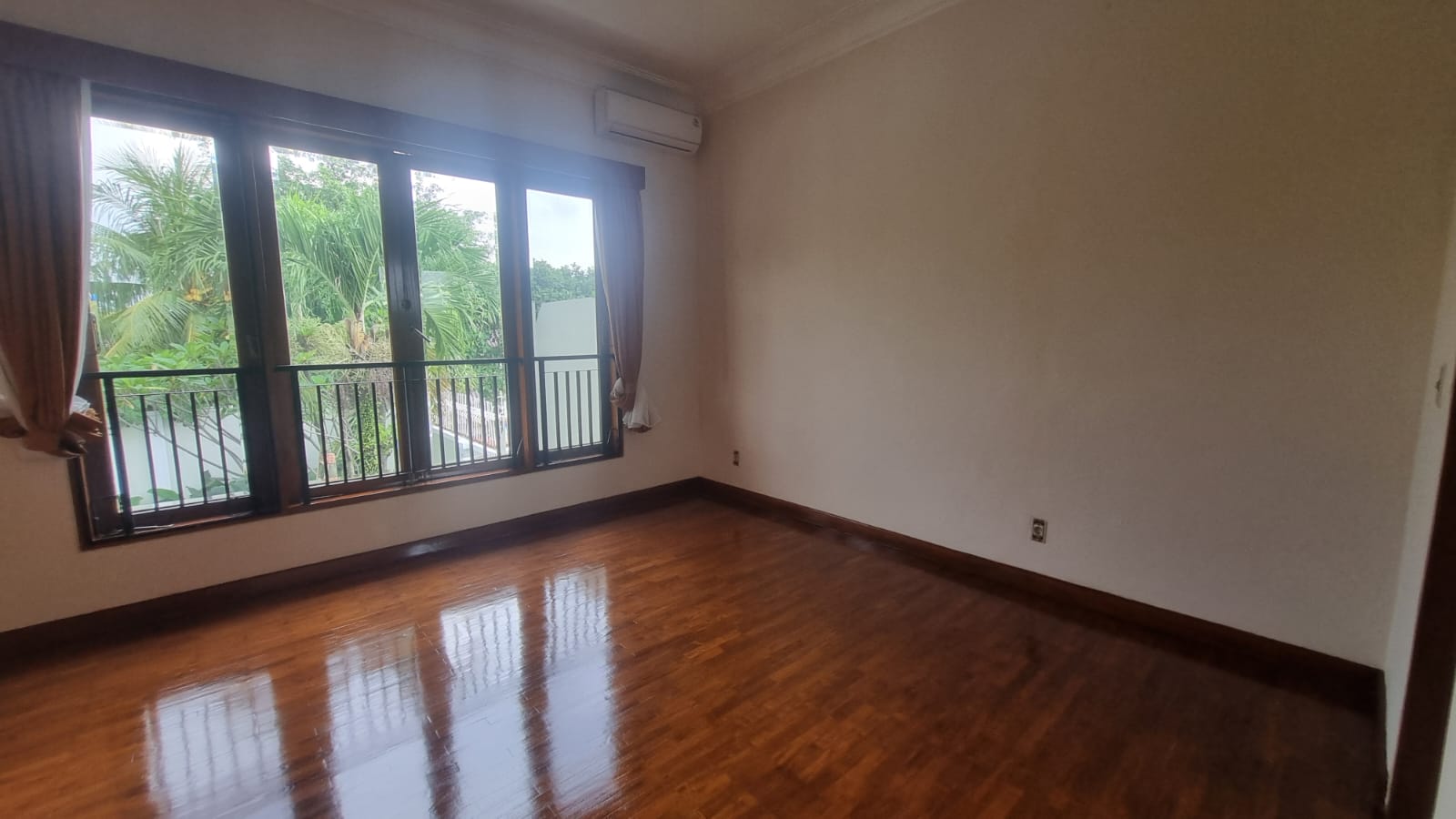 Kemang Timur-5BR-BEDROOM 2