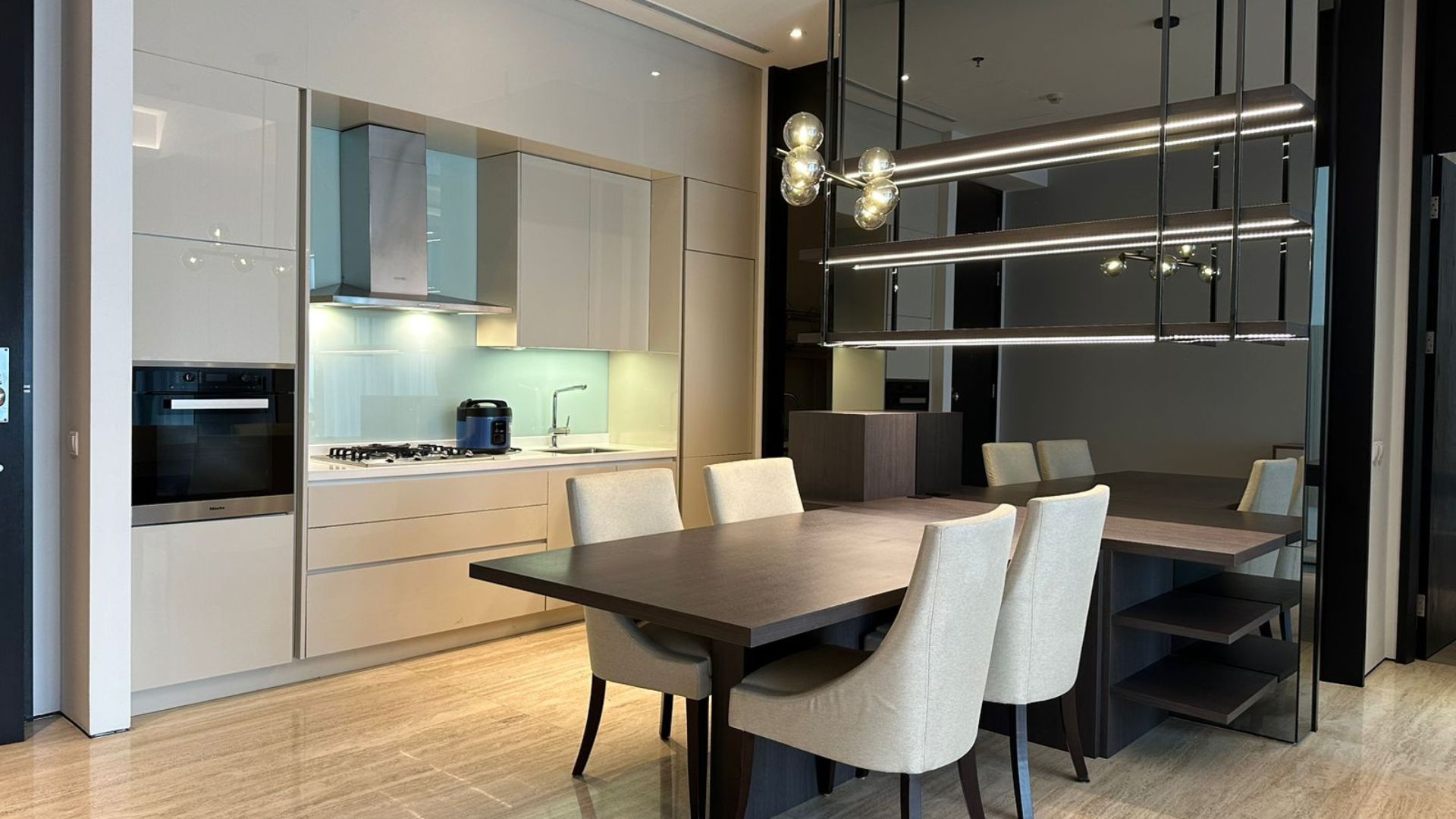 La Vie-2BR-Dining Area