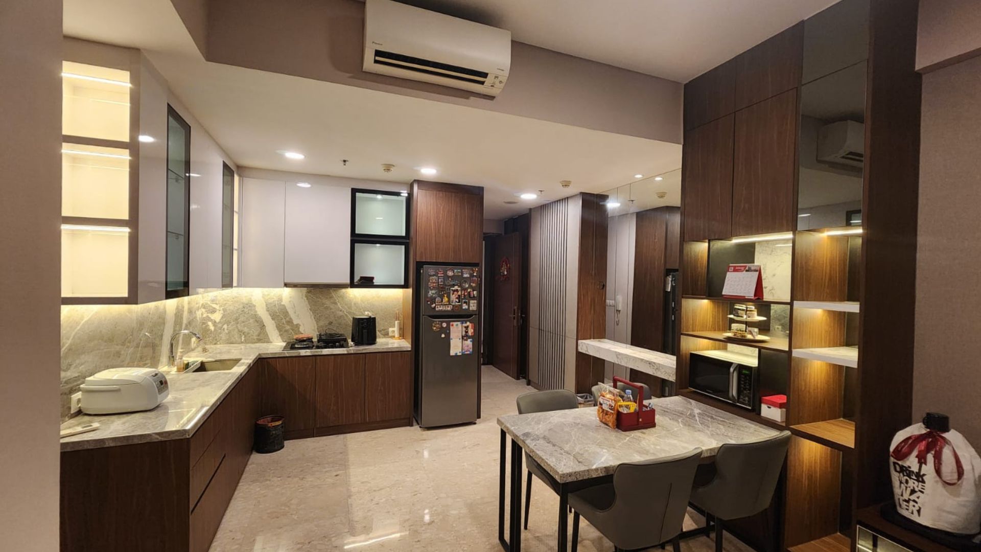 Marigold Navapark – 2BR – Kitchen and Dining Area Marigold Navapark - 2BR - Kitchen and Dining Area