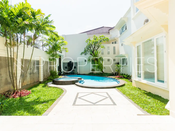 PENTA 1 RESIDENCE-6BR-Swimming Pool with Backyard