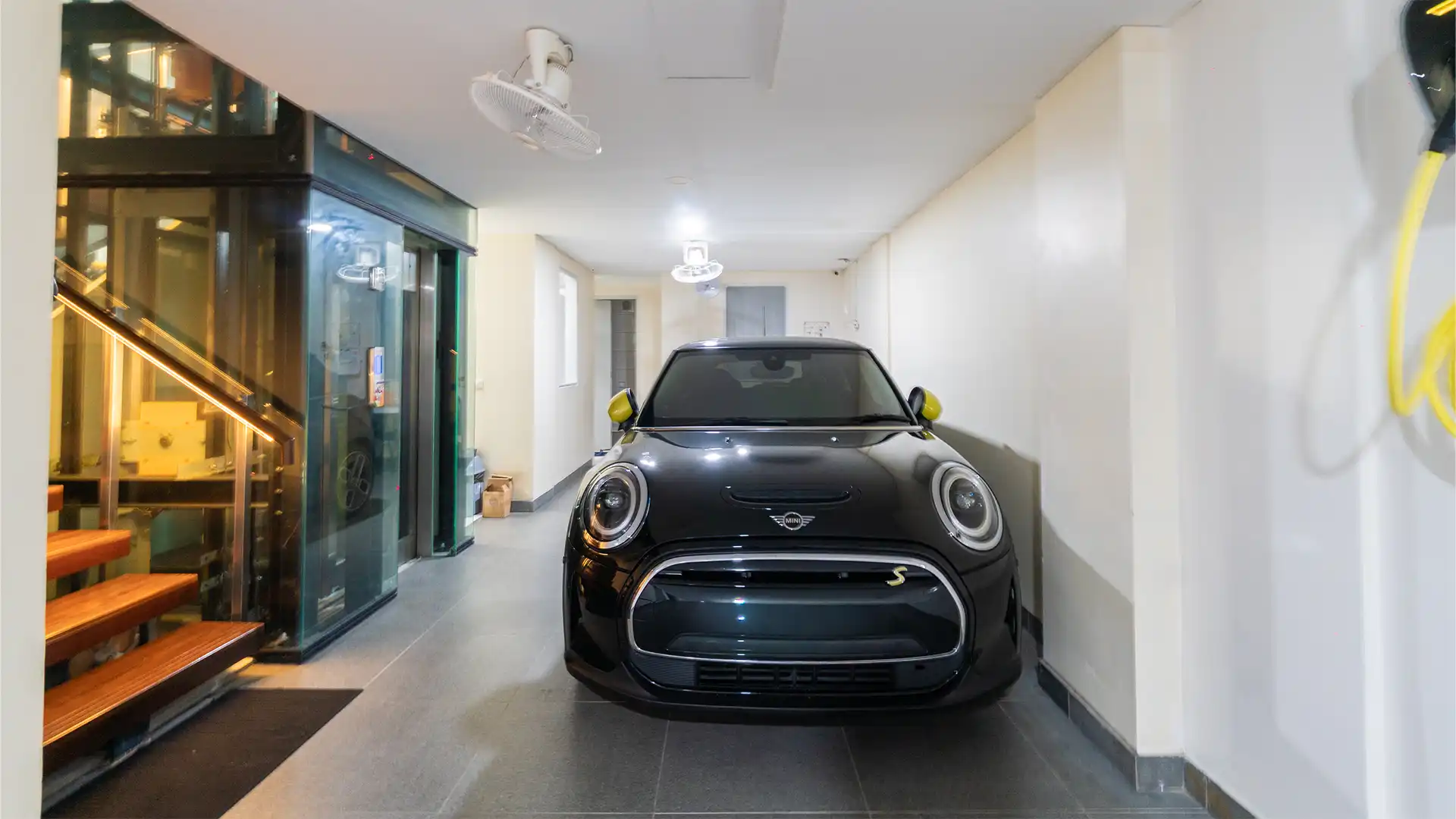 PNDINDS-4BR-Garage & Lift