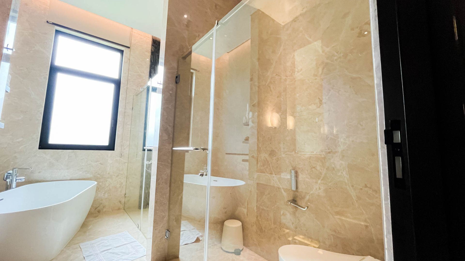 Puri Sakti-Bathroom2