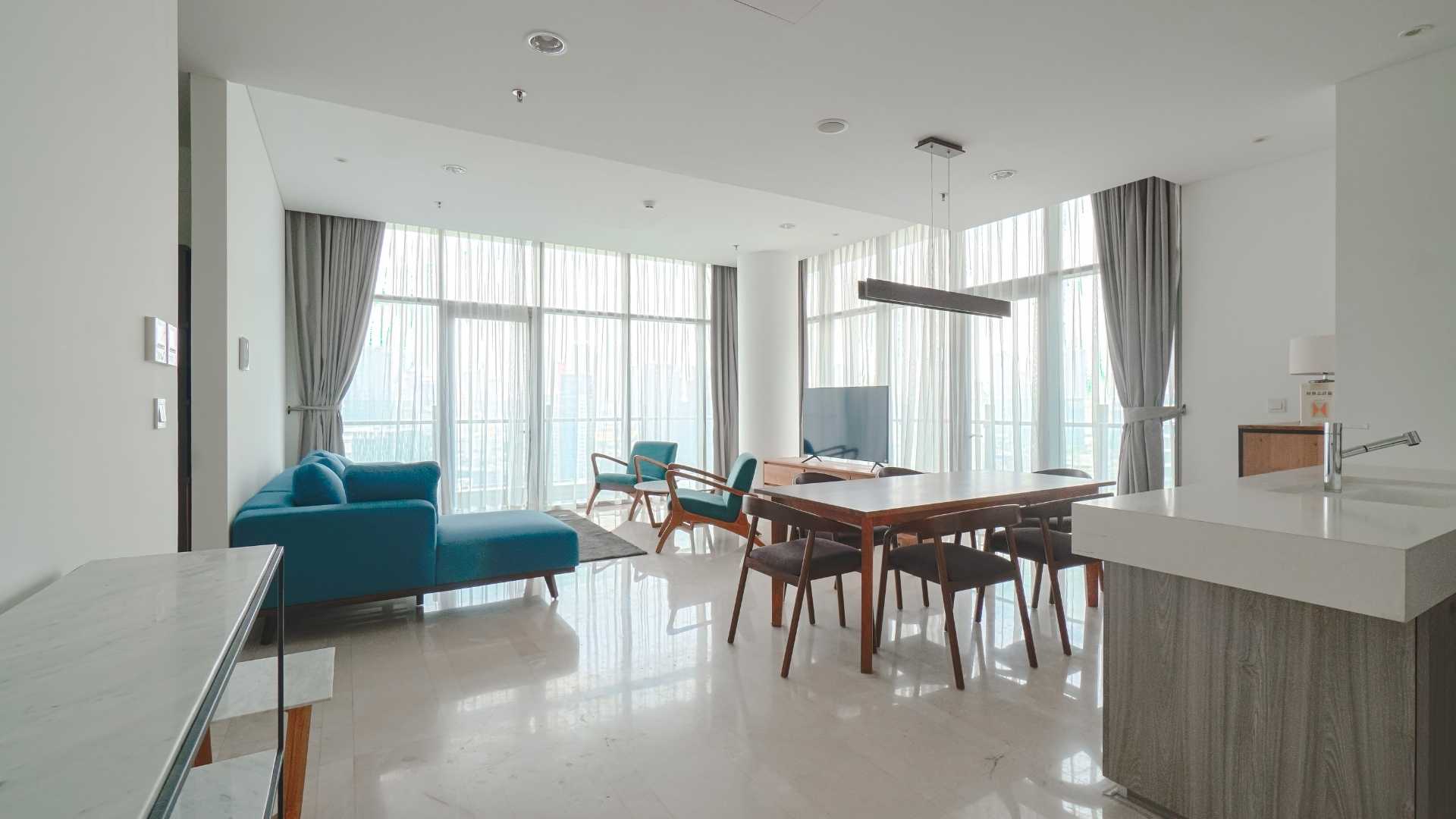 Two Verde Terraverde-3BR-Dining table