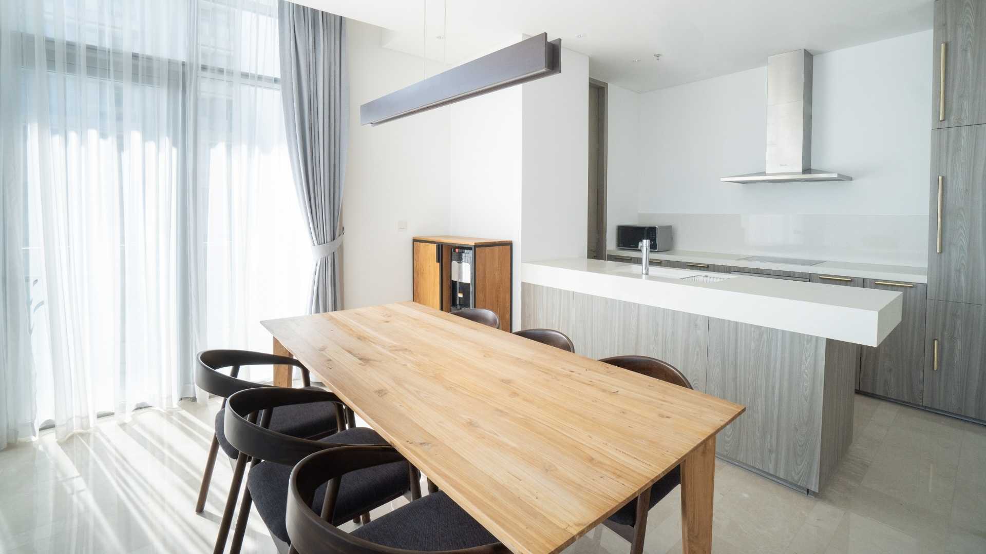 Two Verde Terraverde-3BR-Dining table