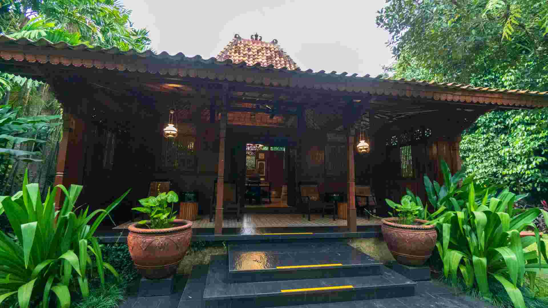 Clubhouse and BBQ area