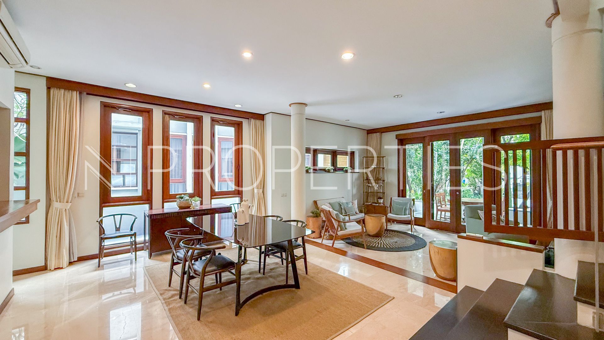 VERANDA I-3BR-BIG DINING AREA