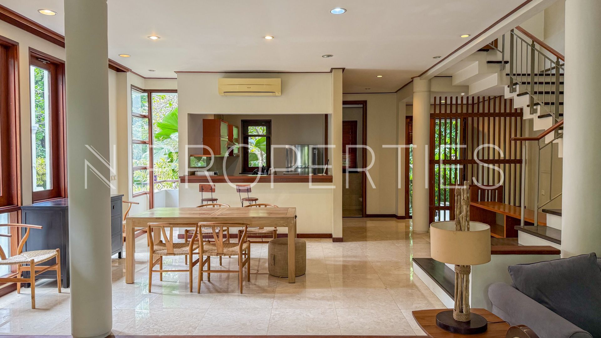 VERANDA VILLAS I-3BR-DINING AREA TO KITCHEN AREA