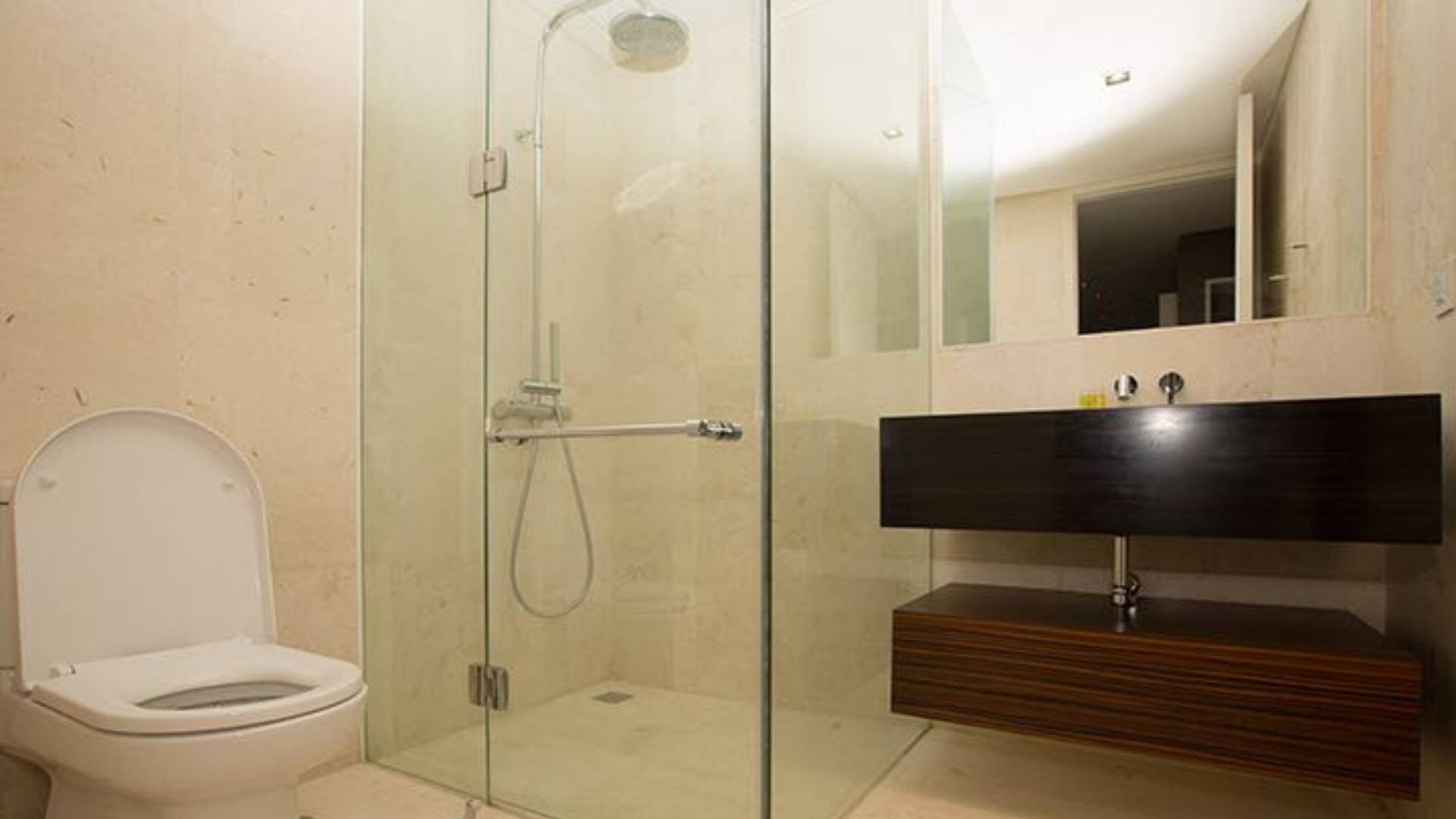 VERDE 0NE-3BR-BATHROOM