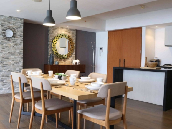 VERDE ONE-3BR-DINING & KITCHEN AREA