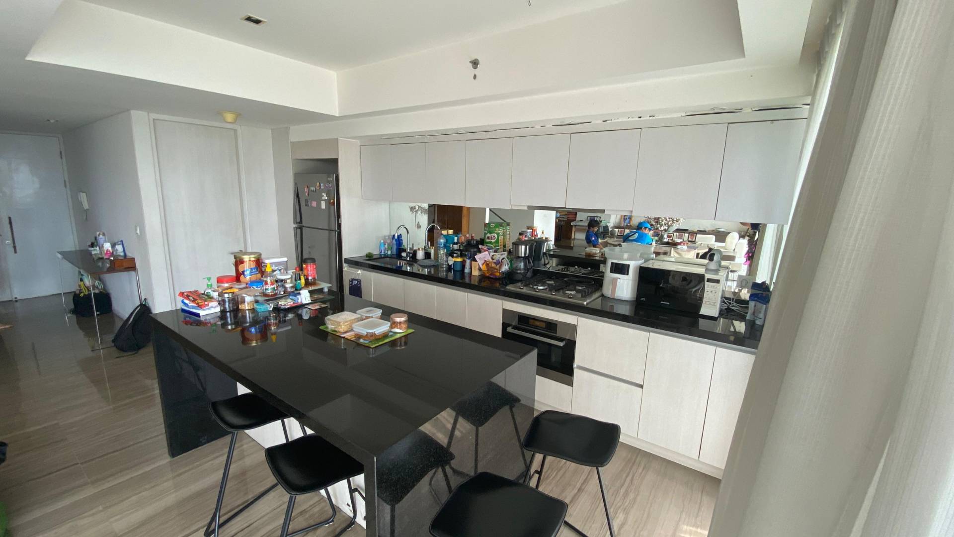 VERDE 0NE-3BR-DINING WITH KITCHEN AREA