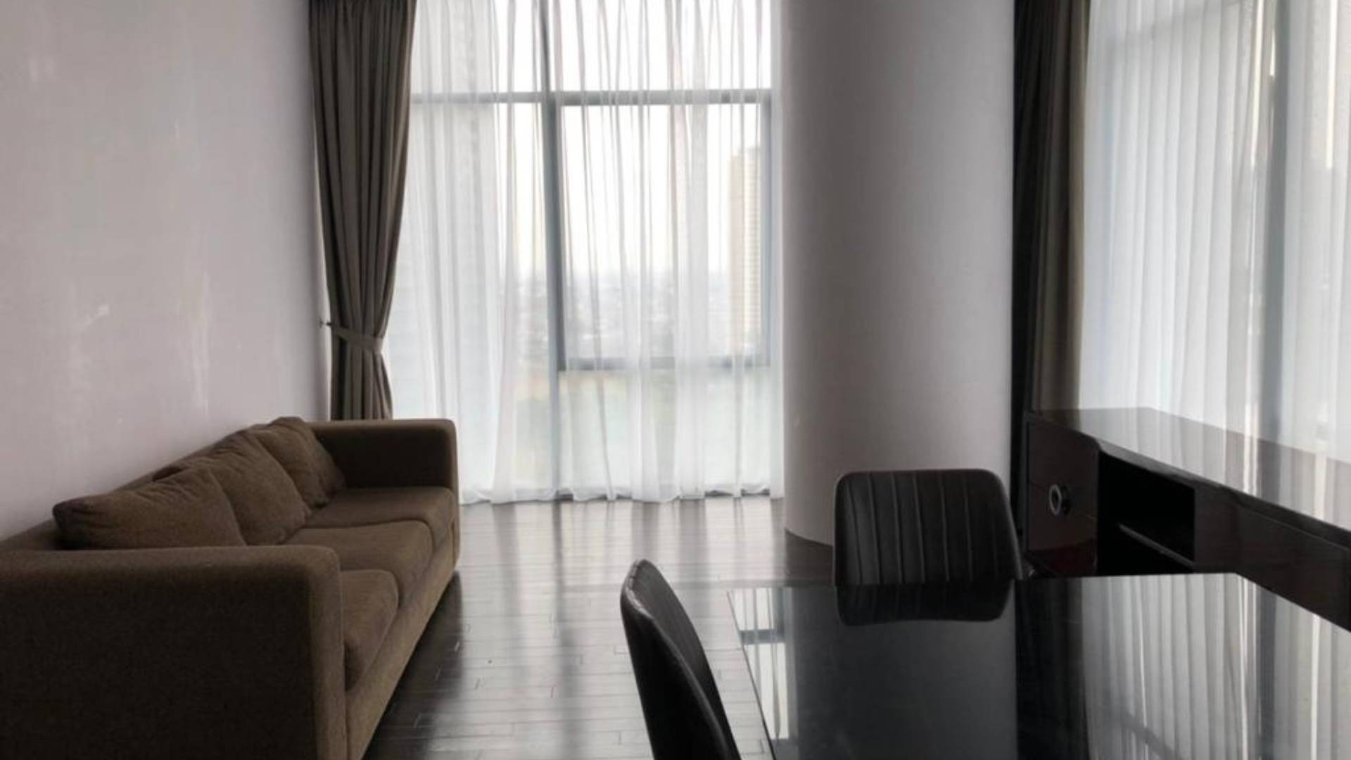 VERDE 0NE-3BR-LIVING ROOM