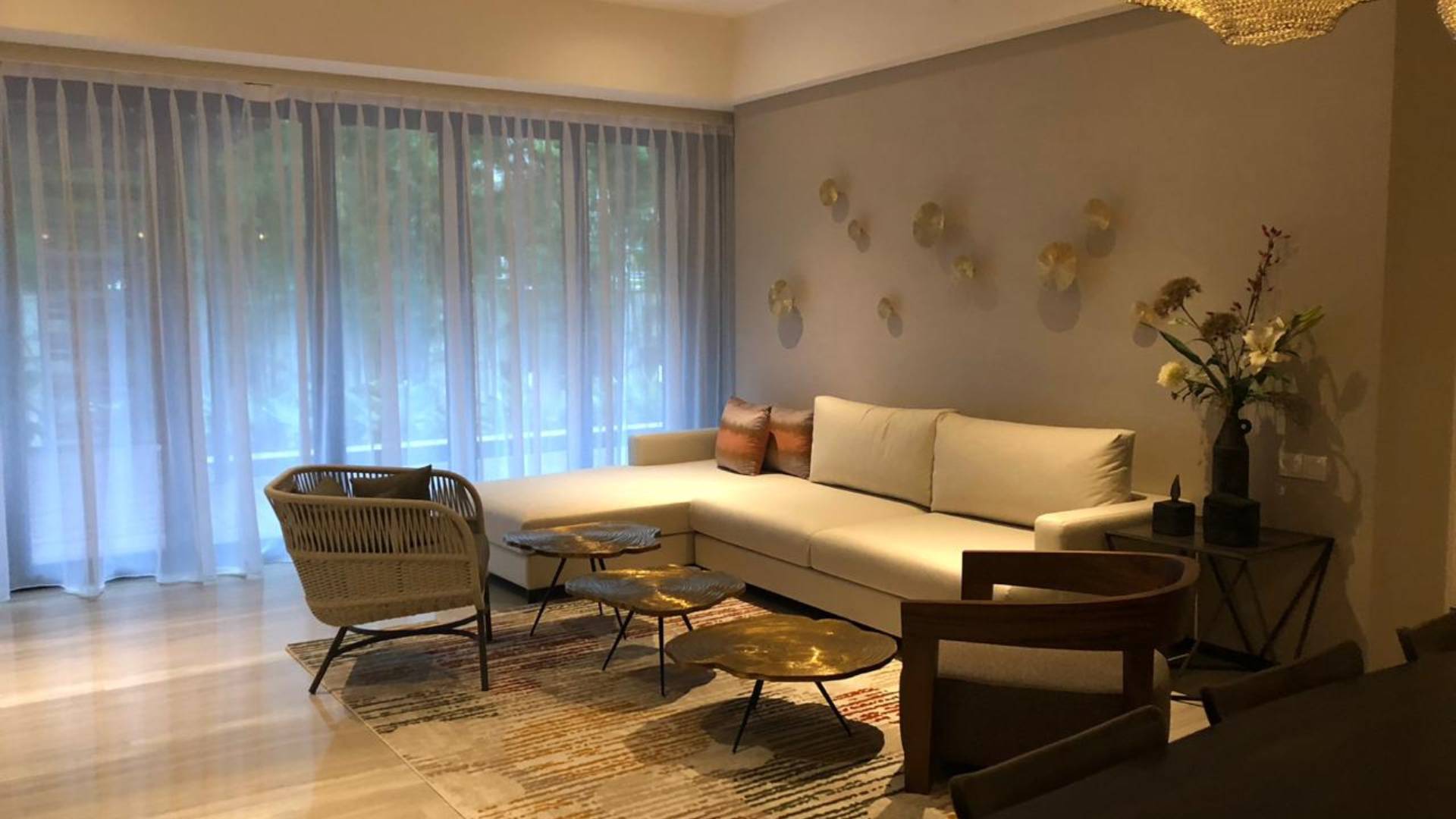 VERDE ONE-3BR-LIVING ROOM