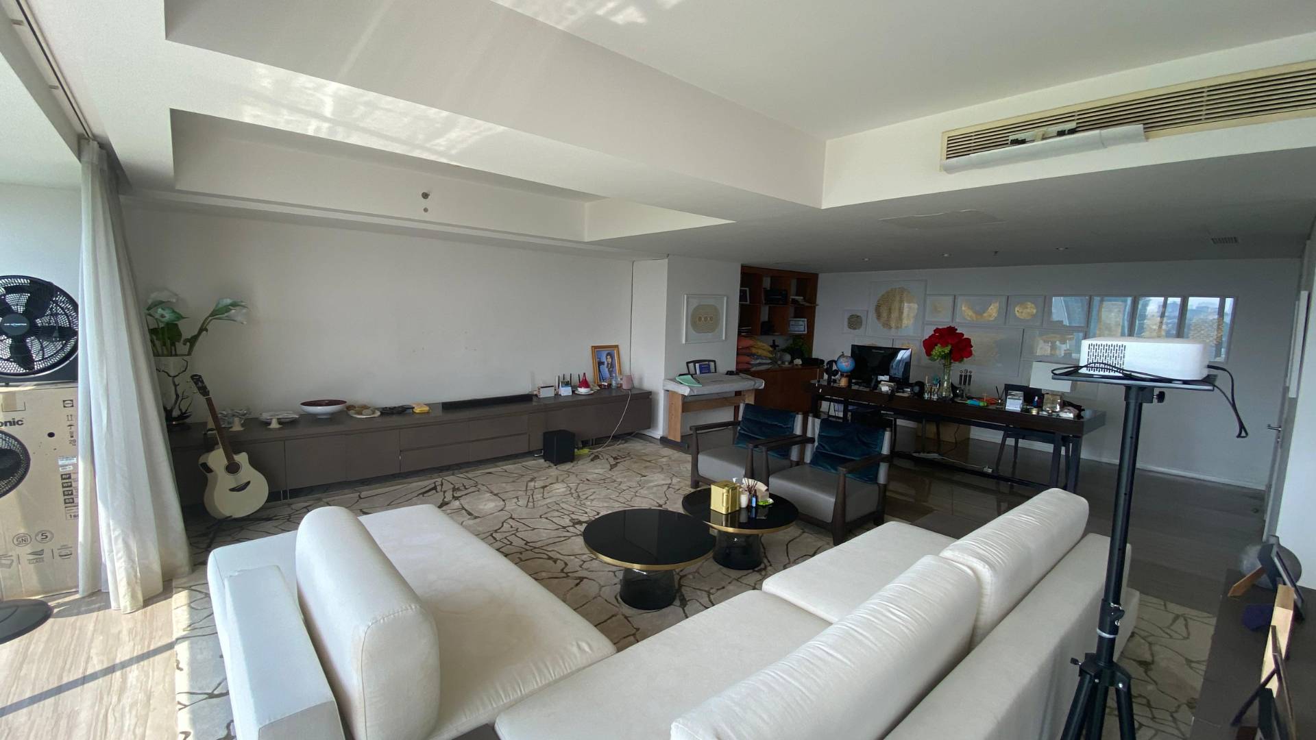 VERDE ONE-3BR-LIVING ROOM WIDE ANGLE VERDE ONE-3BR-LIVING ROOM WIDE ANGLE