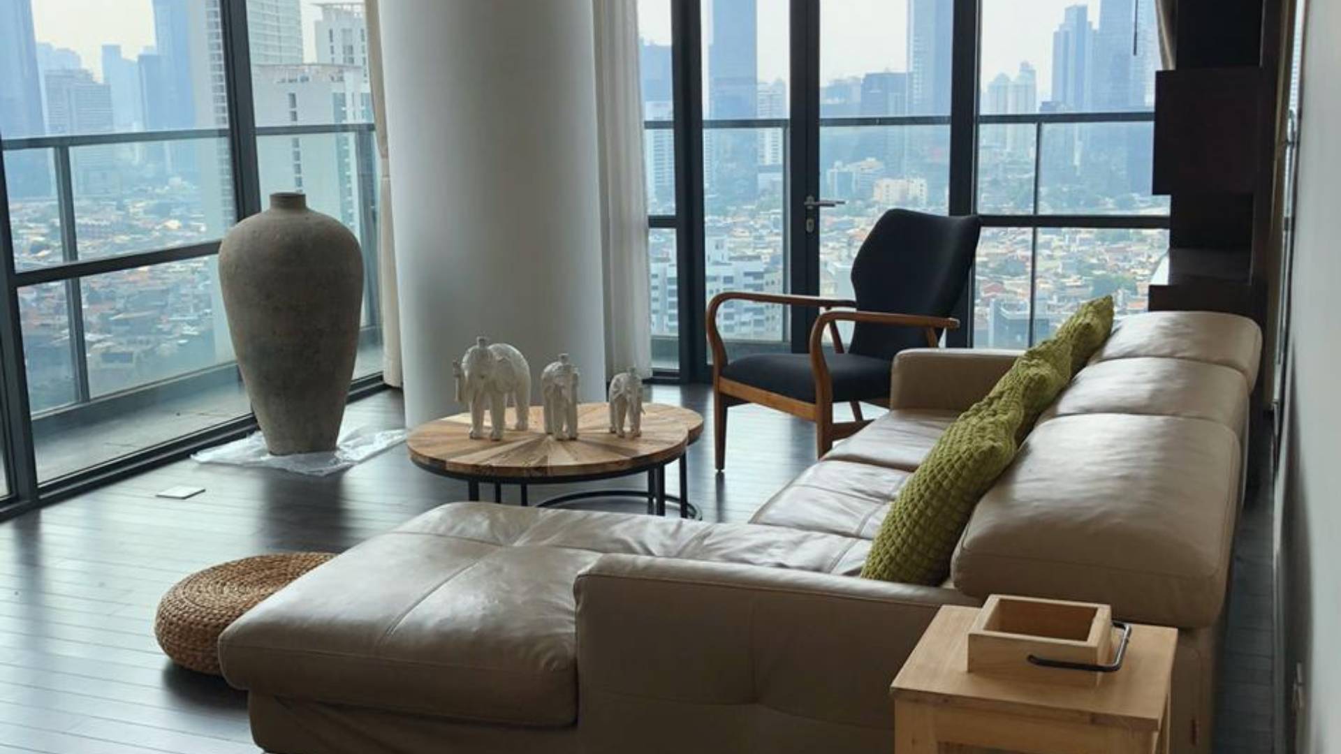 VERDE ONE-3BR-LIVING ROOM WITH BALCONY AREA