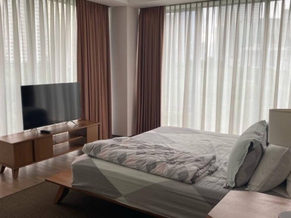 VERDE ONE-3BR-MASTER BEDROOM WIDE