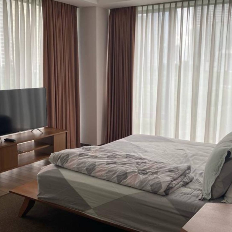 VERDE ONE-3BR-MASTER BEDROOM WIDE