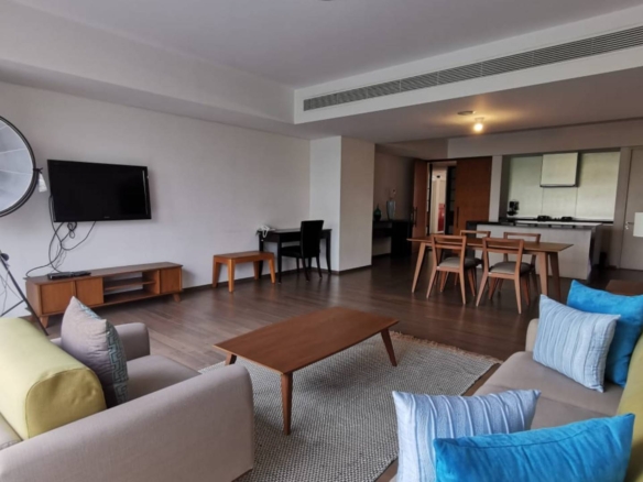 VERDE ONE-2BR-LIVING ROOM WIDE ANGLE OPEN SPACE