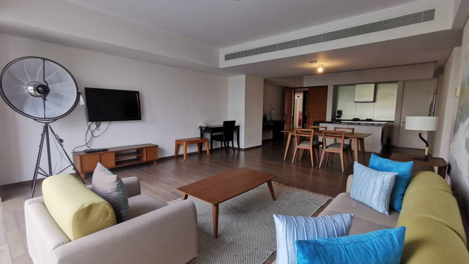 VERDE ONE-2BR-LIVING ROOM WIDE ANGLE OPEN SPACE