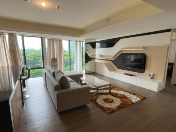 VERDE ONE-2BR-LIVING ROOM WITH MINI BAR TABLE