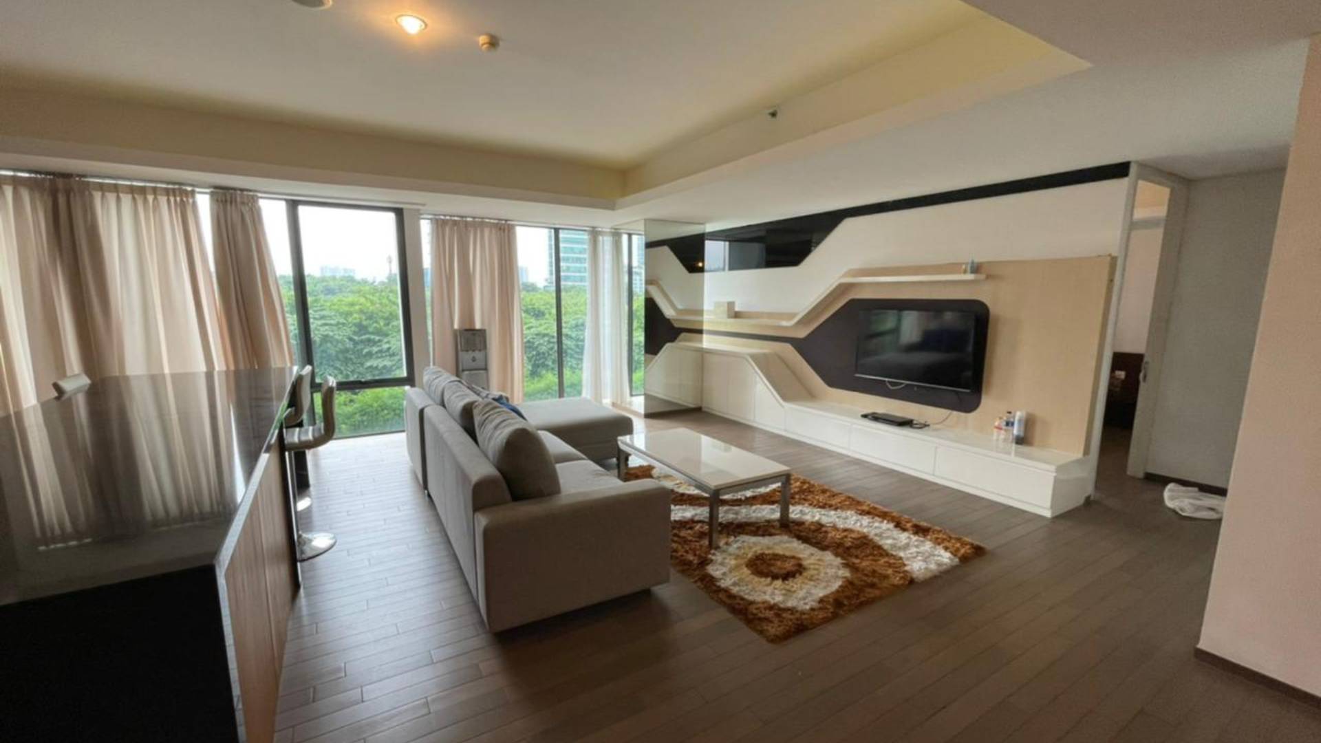 VERDE ONE-2BR-LIVING ROOM WITH MINI BAR TABLE