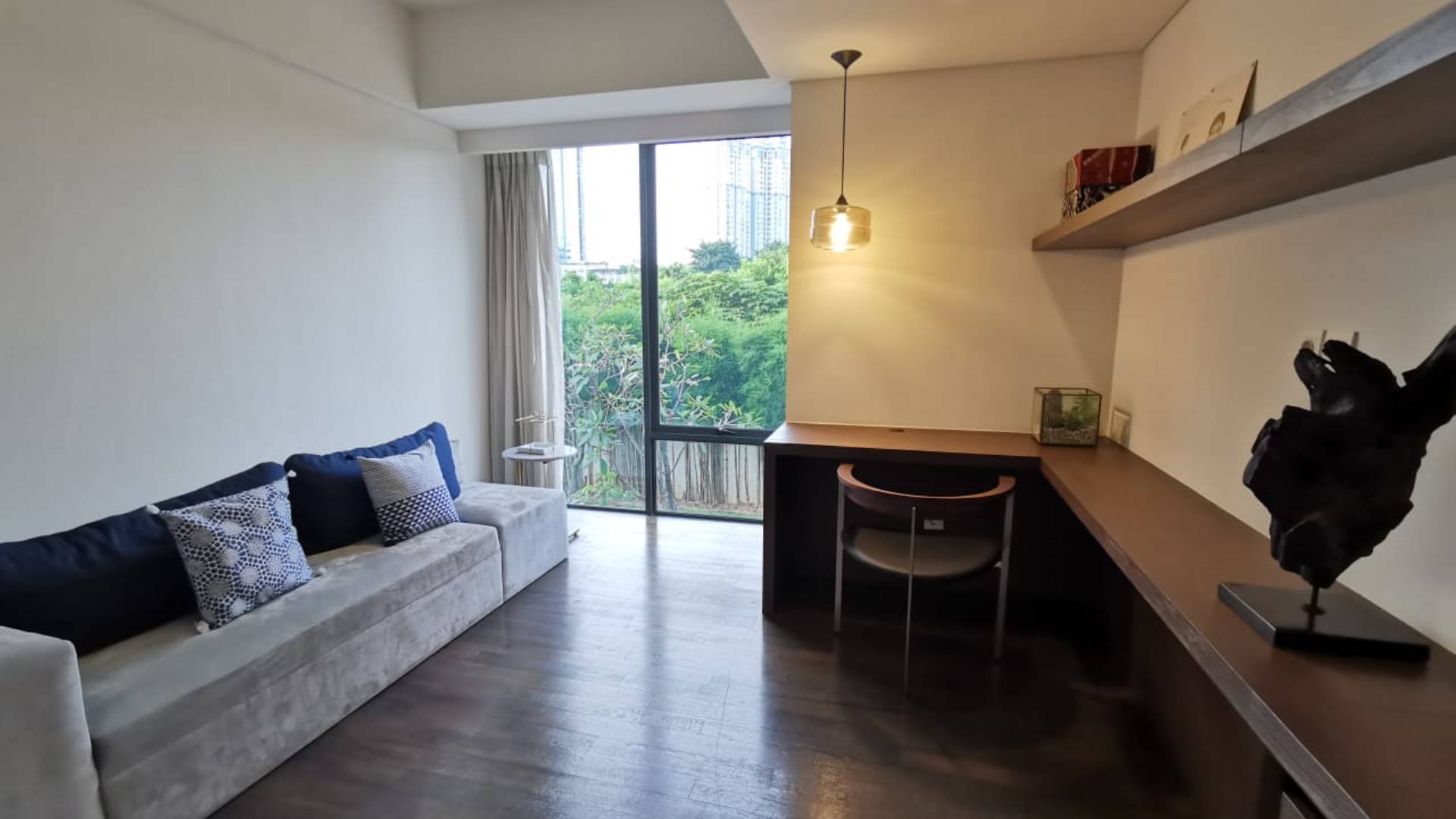 VERDE ONE-2BR-ROOM OFFICE