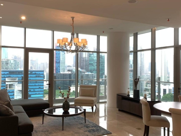 VERDE TWO-TERRAVERDE-3BR-LIVING ROOM WITH BALCON