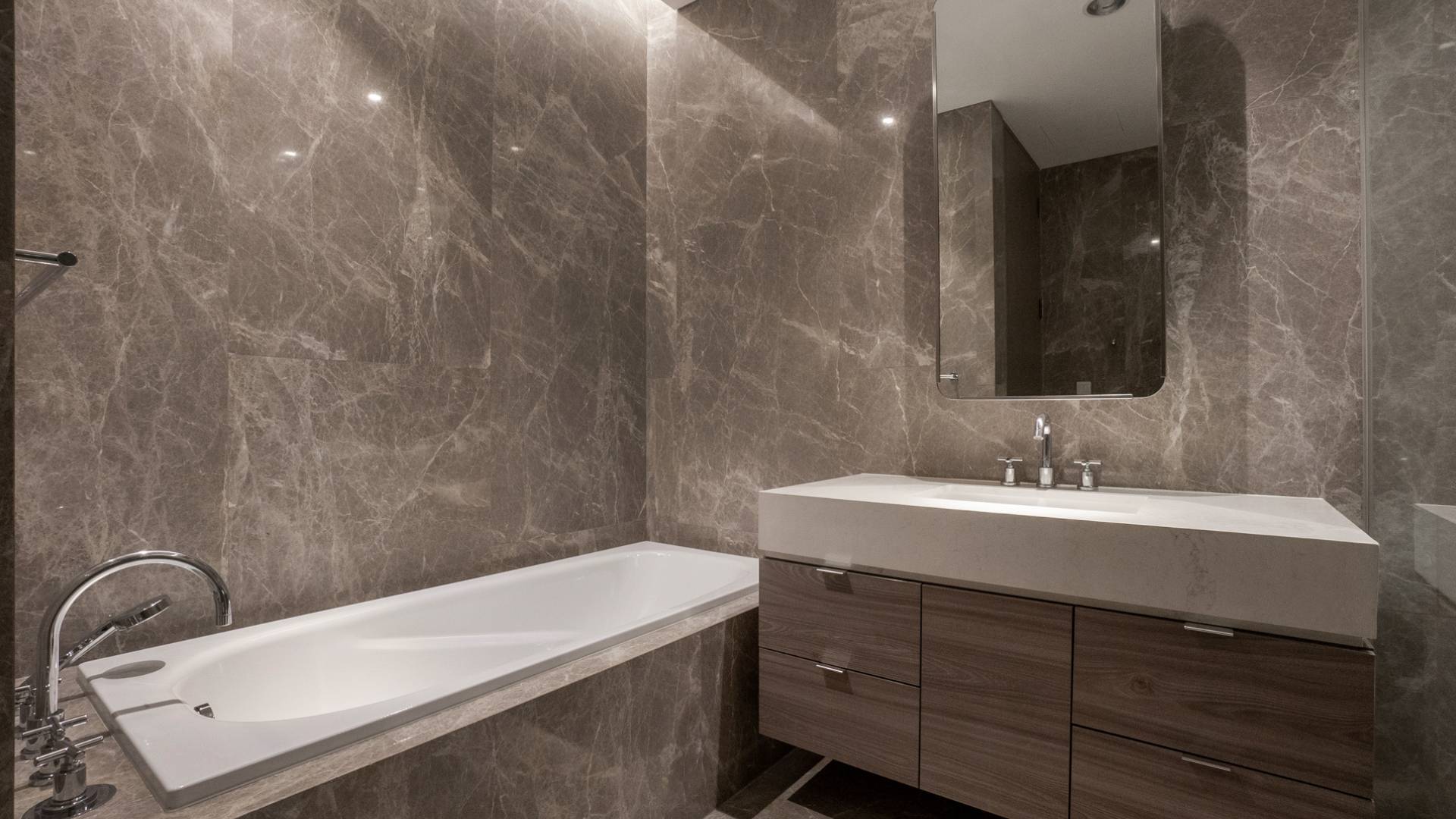 VERDE TWO-TERRAVERDE-3BR-MASTER BATHROOM