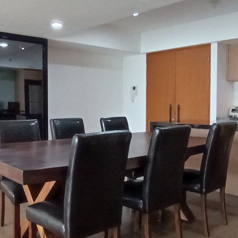 Verde One - 2BR - Dining Area and Kitchen