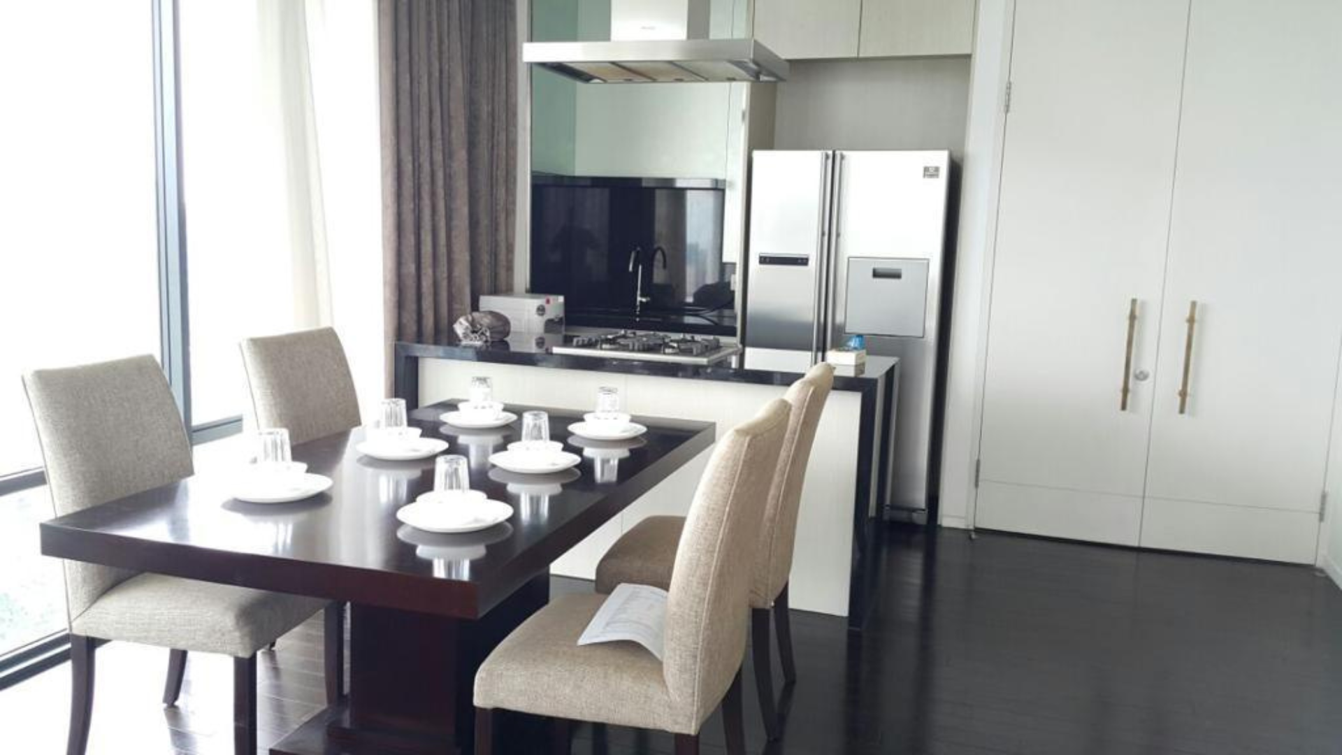 Verde One -2BR – Dining Area and Kitchen