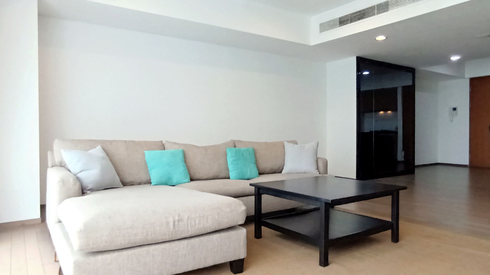 Verde One – 2BR – Living Area
