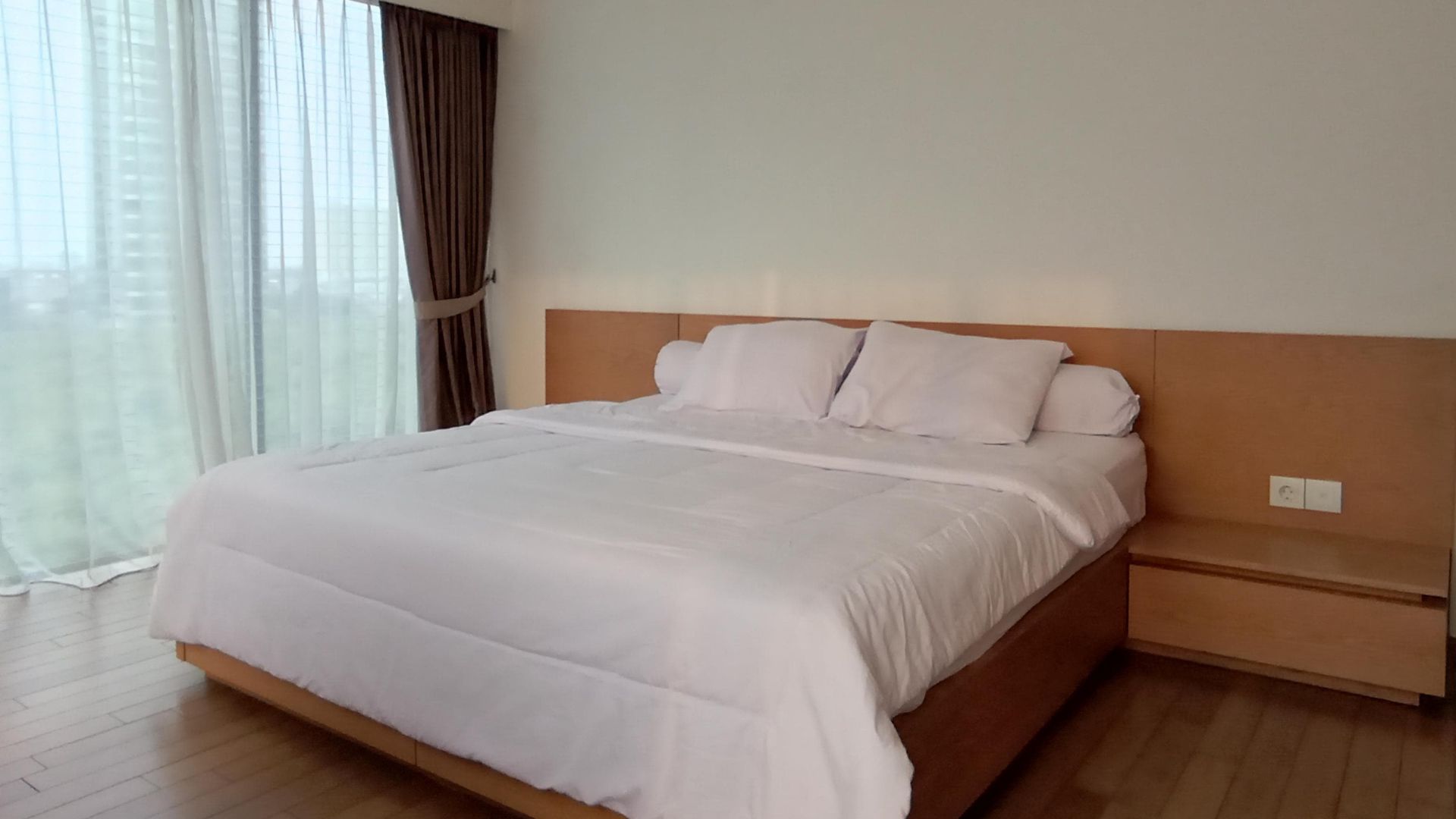 Verde One – 2BR – Second Bedroom