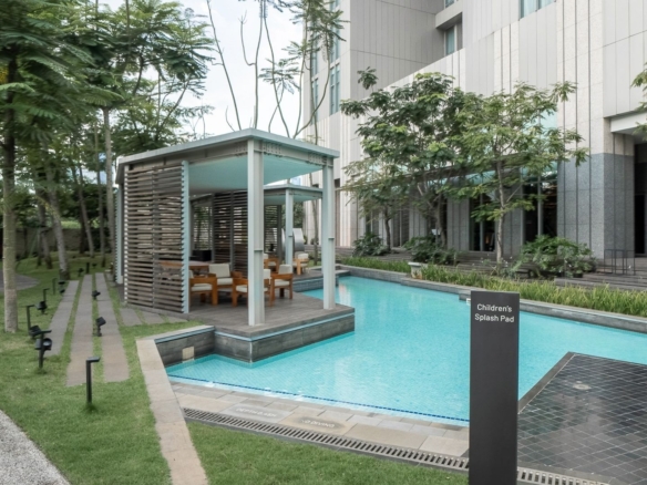 Verde Two-Children Swimming Pool (1)