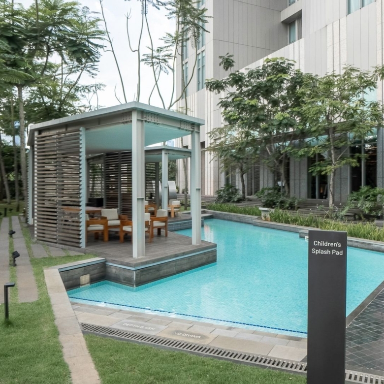 Verde Two-Children Swimming Pool (1)