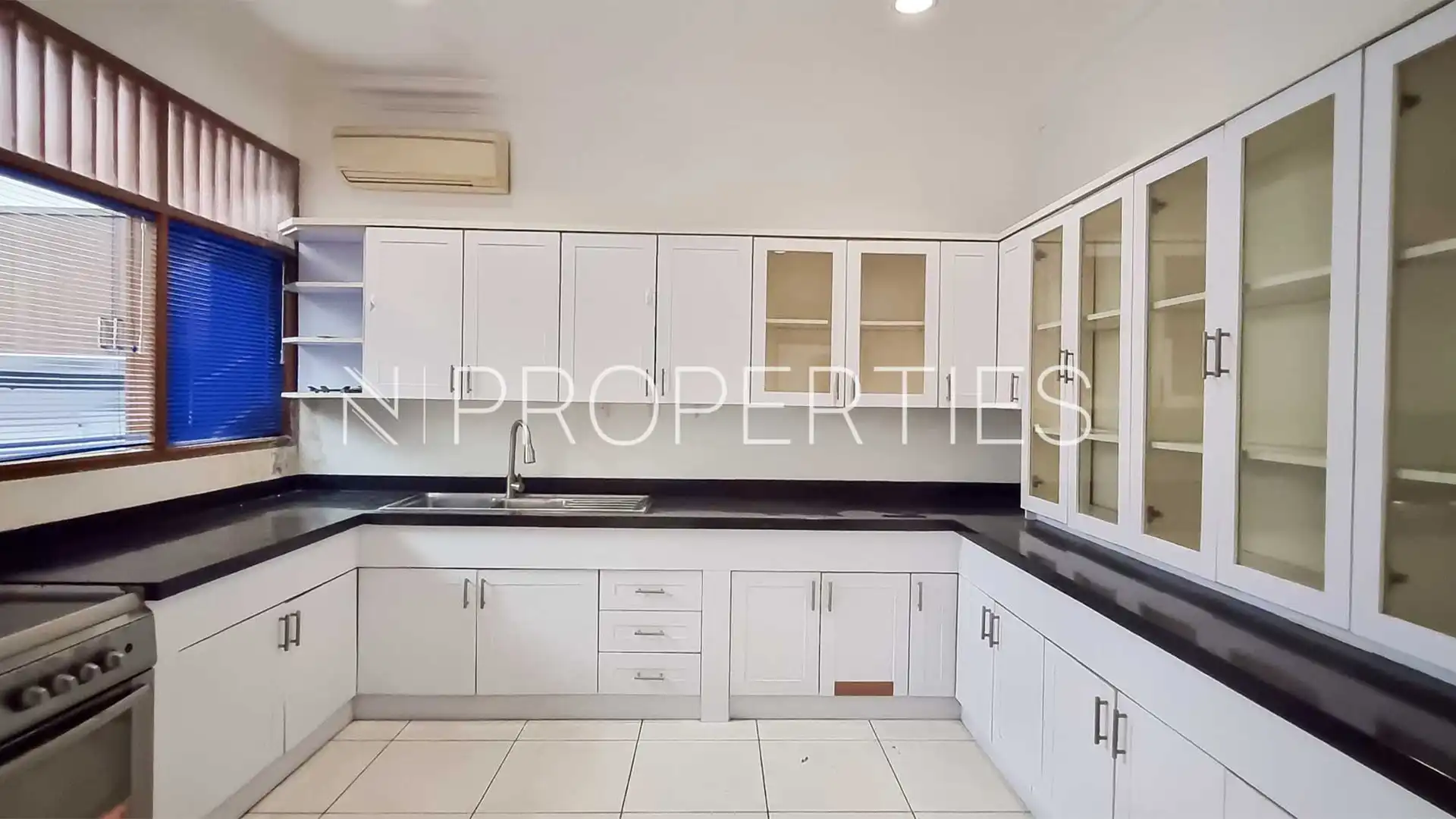 Bungur no.18-5BR-Kitchen Area