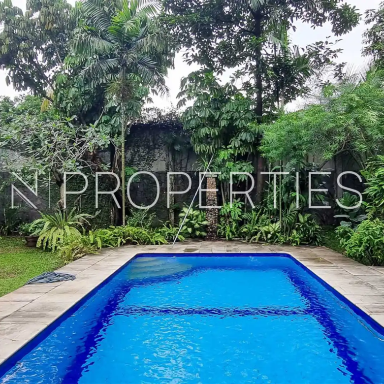 Bungur no.18-5BR-Swimming Pool