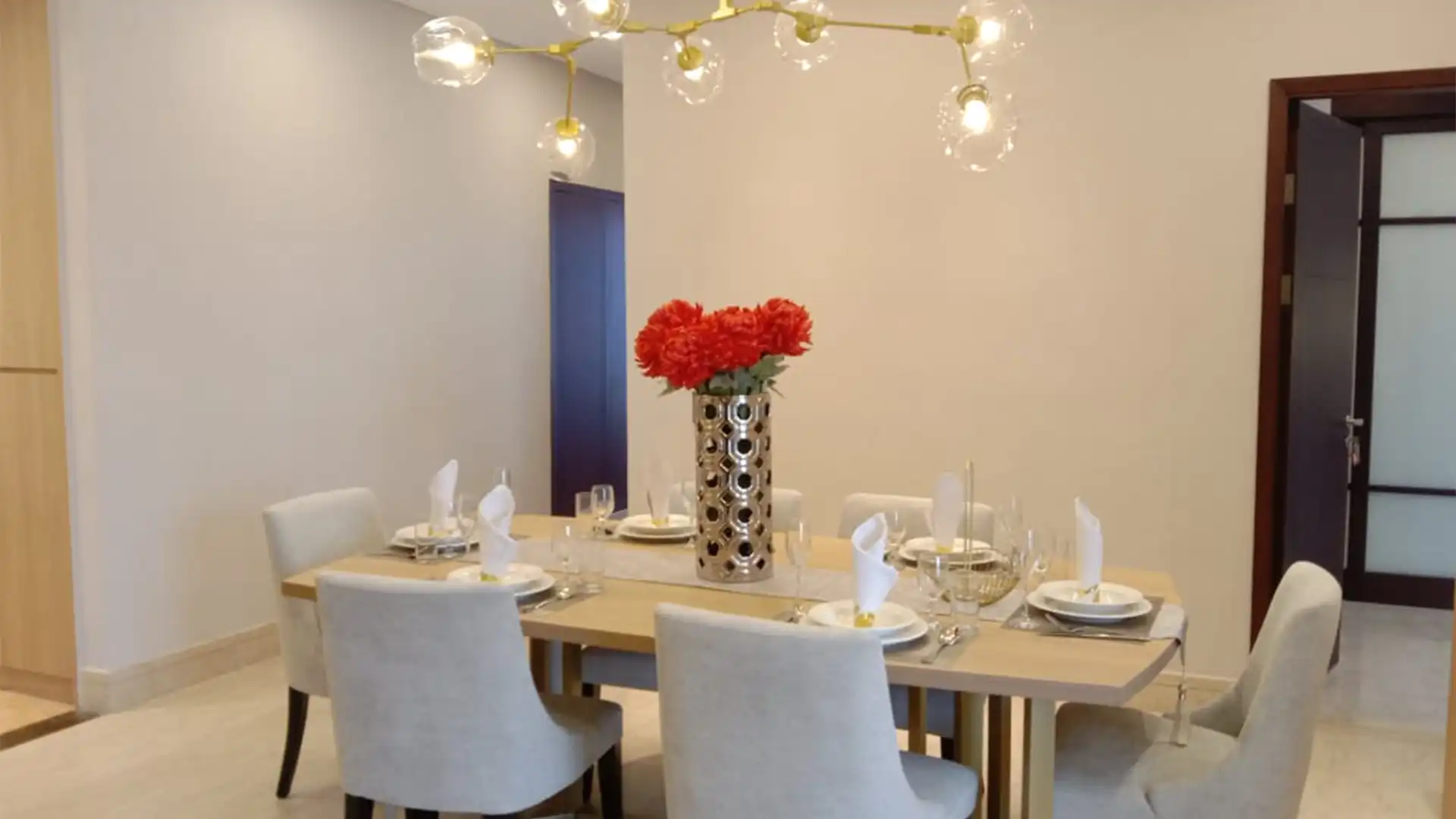 Capital Residence-3BR-Dining Area