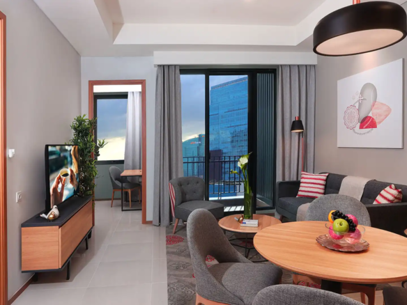 Citadines-1BR-Dining & Living Area