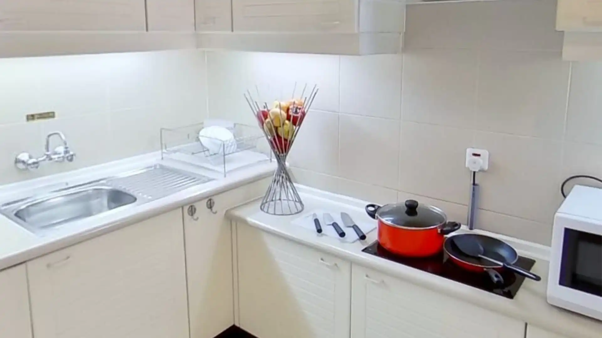 Premium Apartment 2BR – Hilang Kristal
