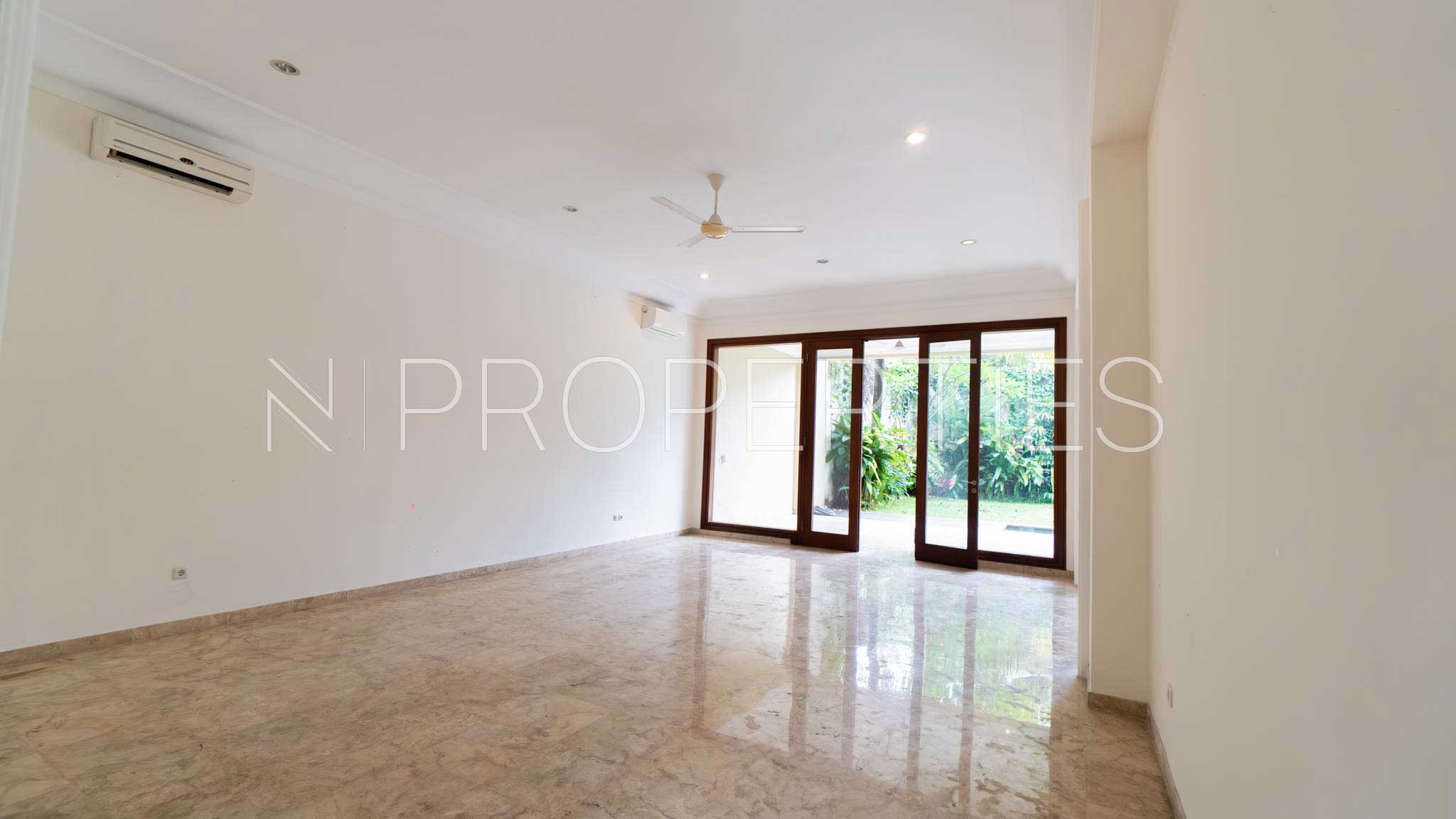 Kecapi 8-4BR-Living Area