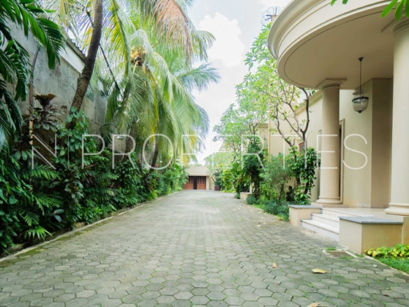 Kecapi 8-4BR-Row Jalan