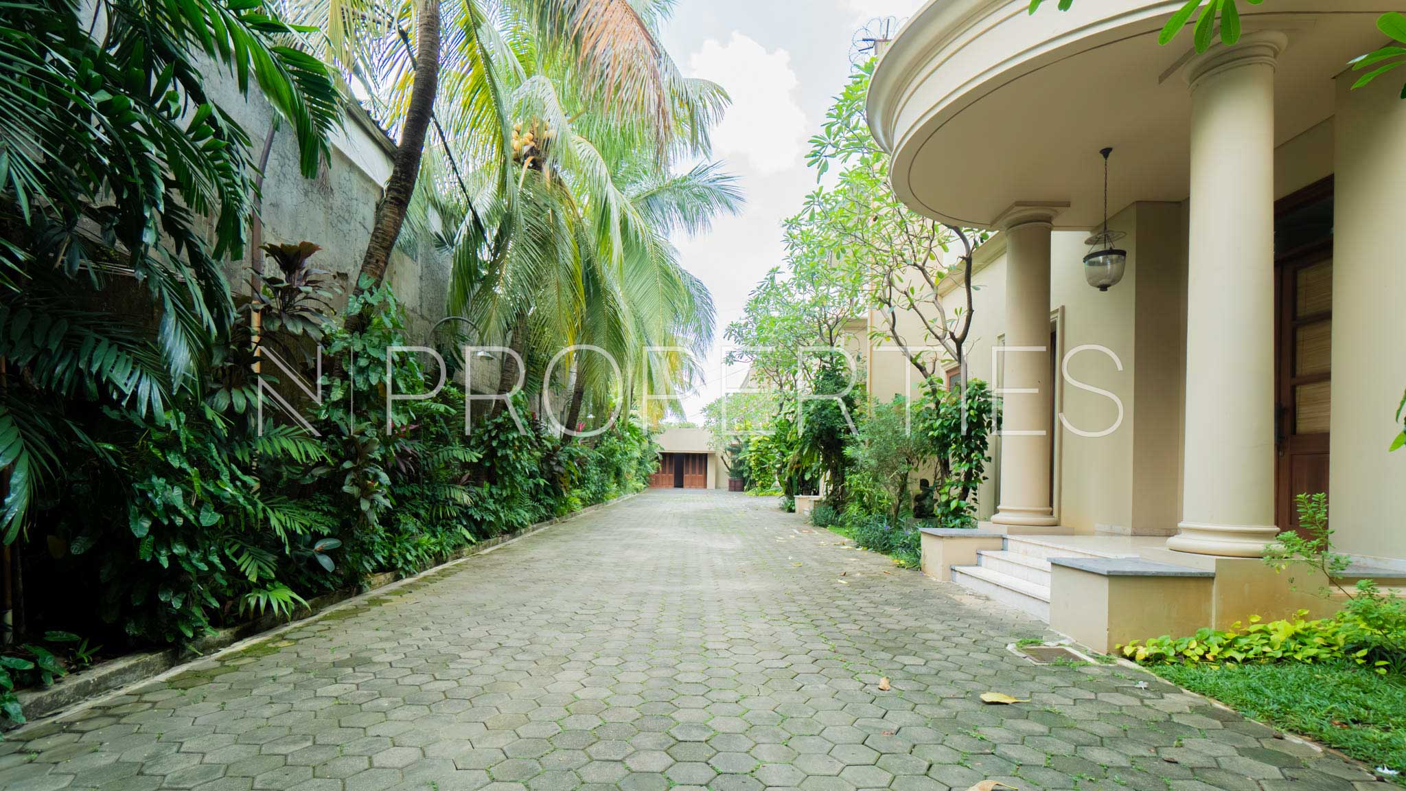 Kecapi 8-4BR-Row Jalan Kecapi 8-4BR-Row Jalan