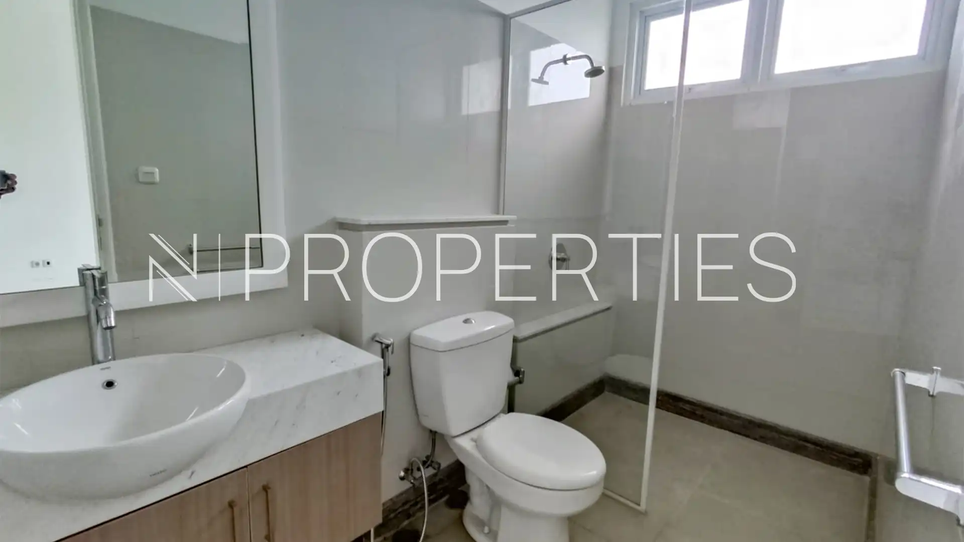 Kemang-4BR-Bathroom 2