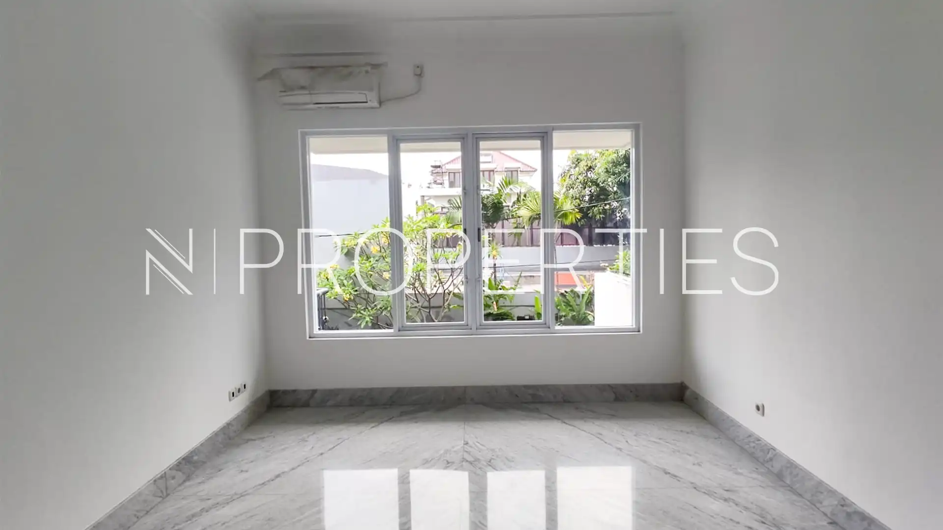 Kemang-4BR-Bedroom 1