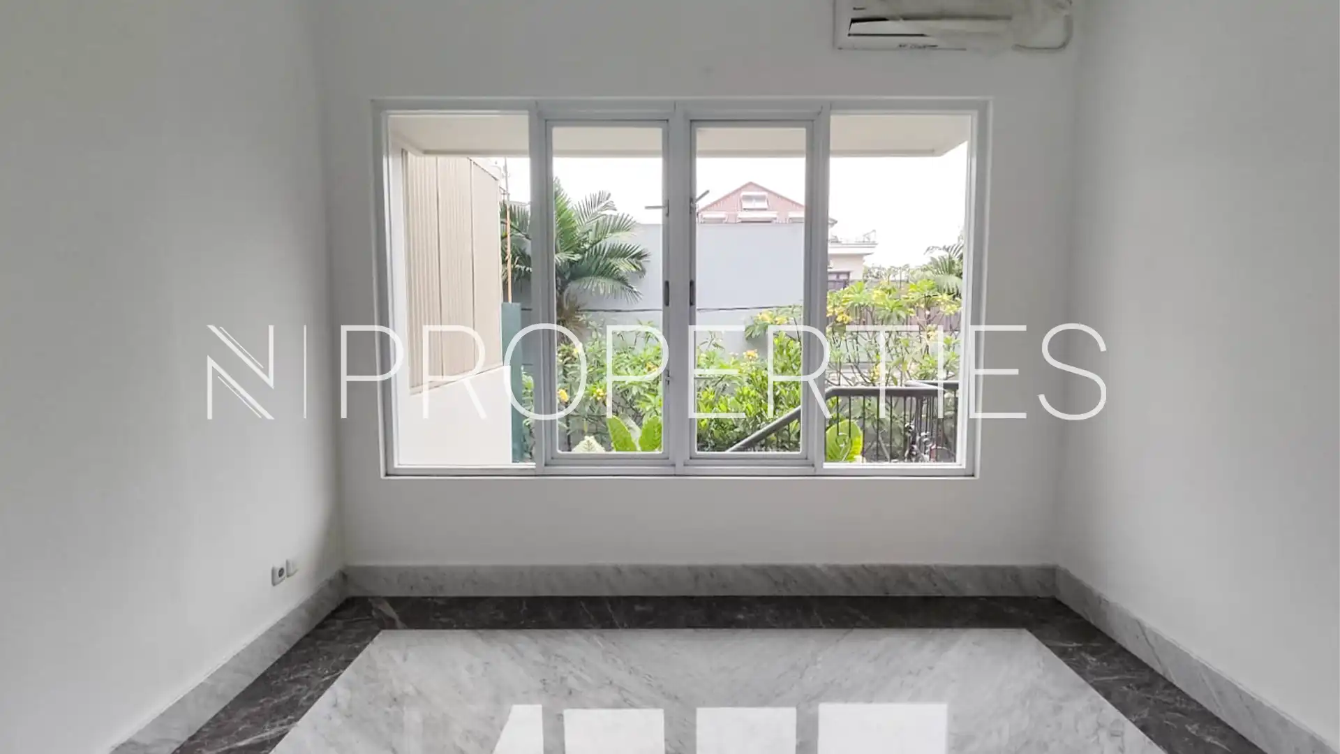 Kemang-4BR-Bedroom 2