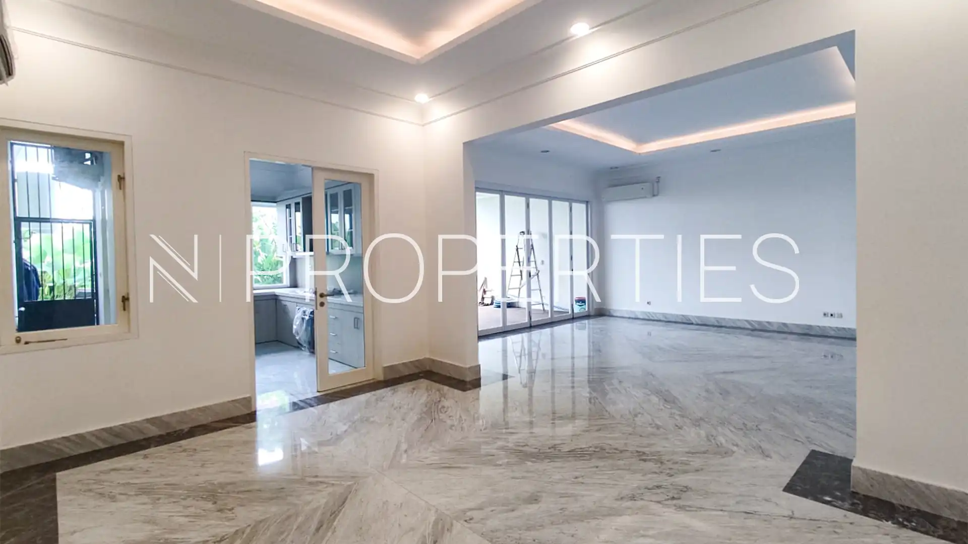 Kemang-4BR-Dining & Living Area