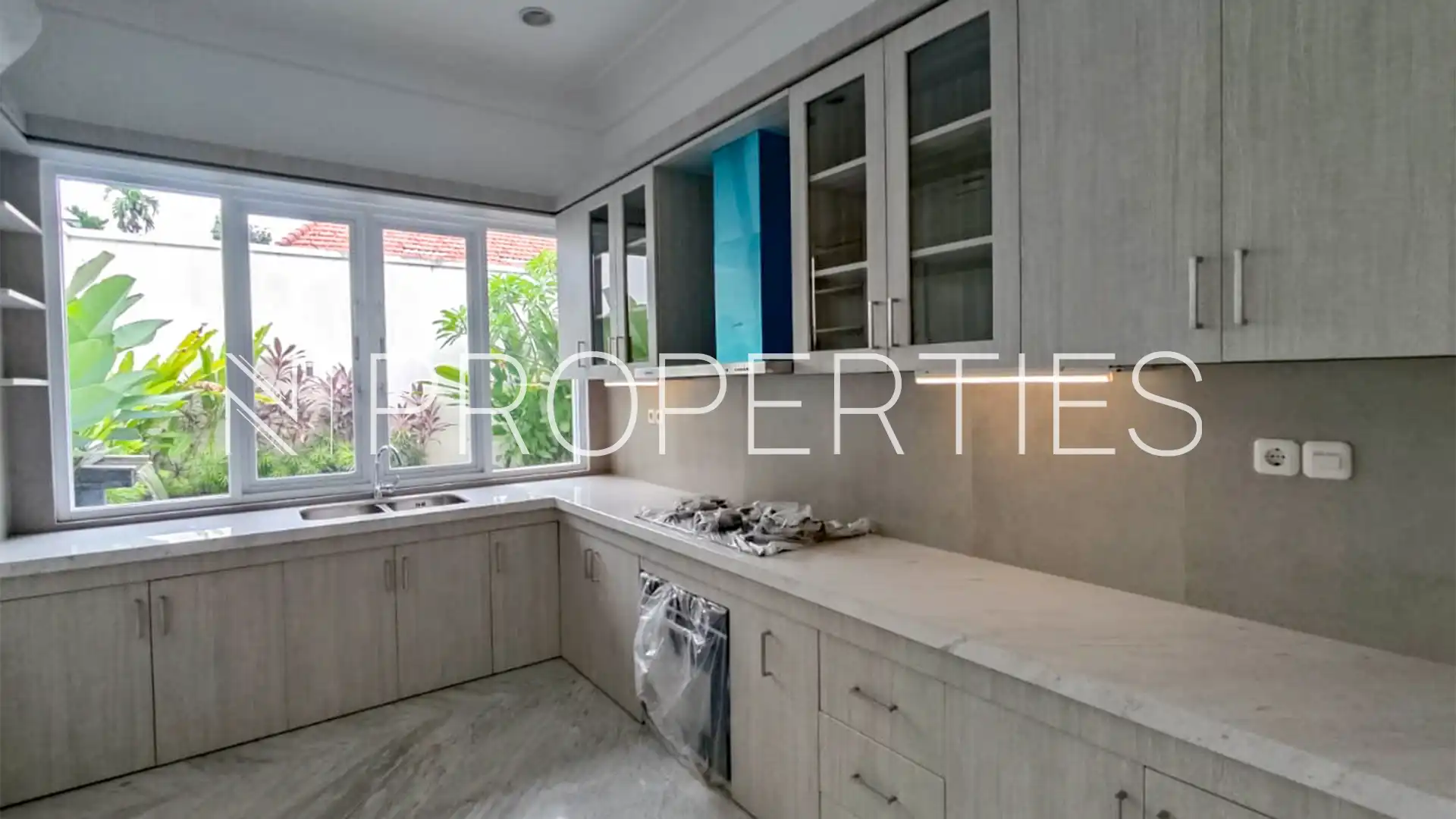 Kemang-4BR-Kitchen Area