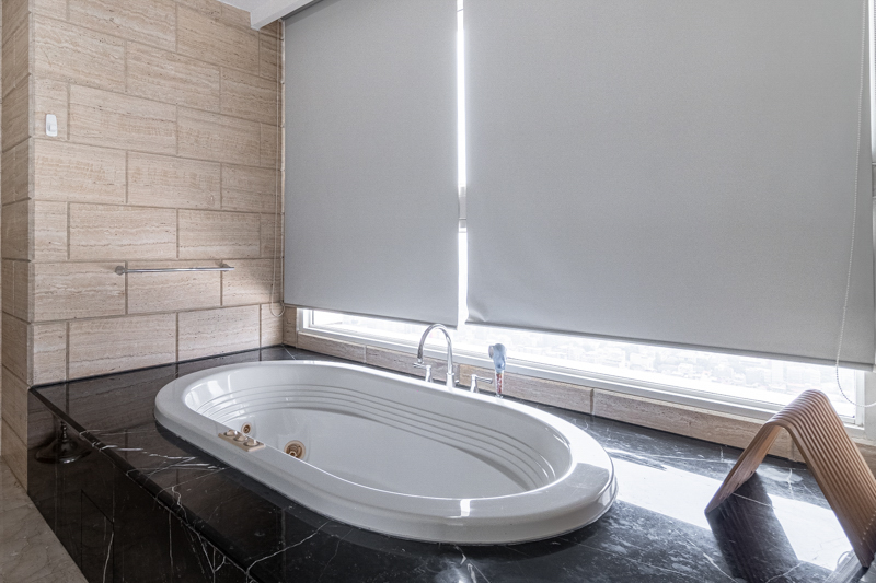 Kempinski Private Residence-2BR-Bathtub