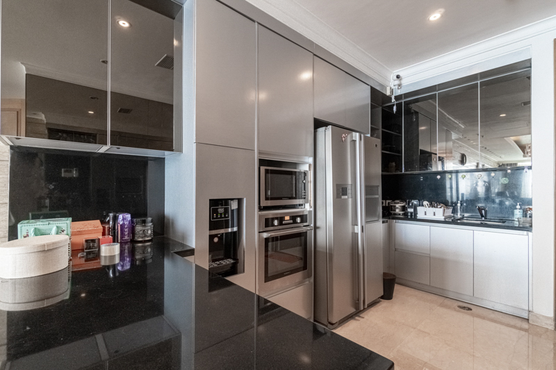 Kempinski Private Residence-2BR-Kitchen set