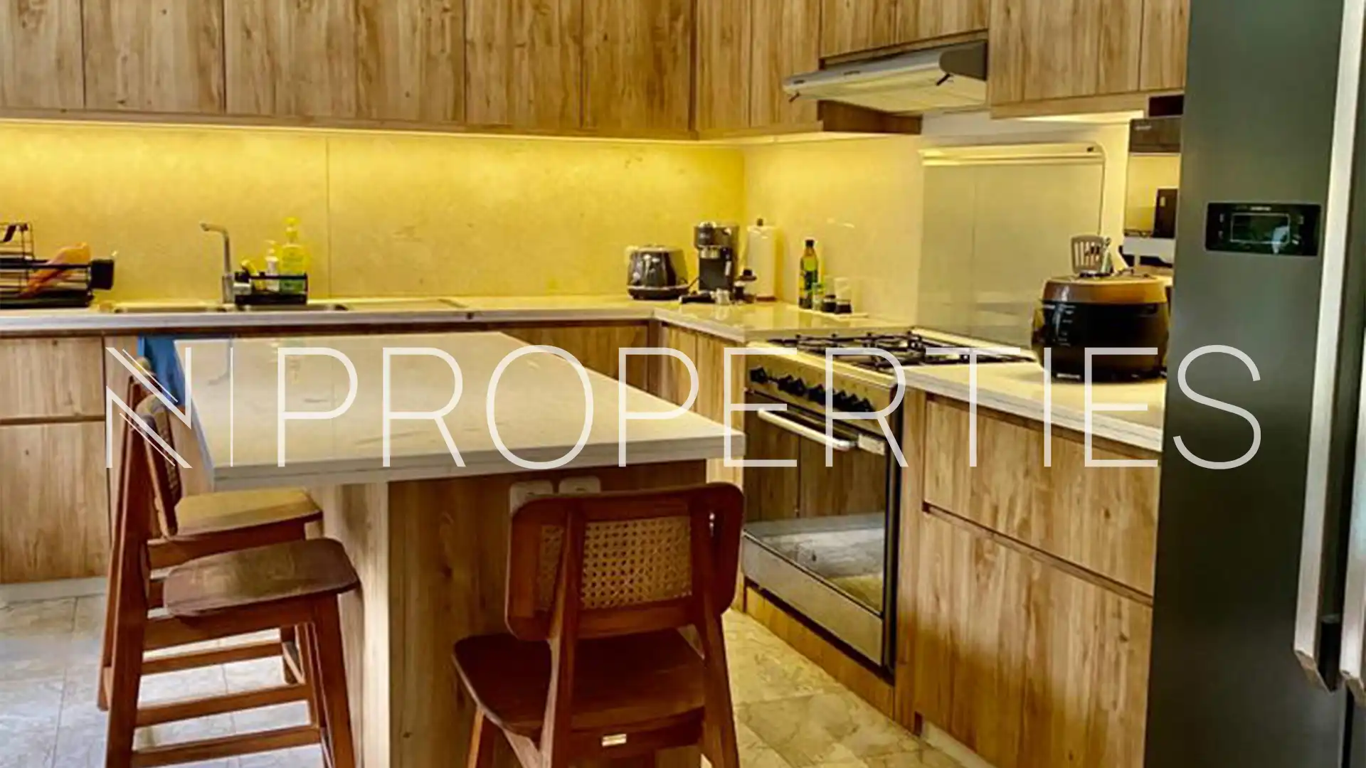 Kencana Permai 8 No.17-5BR-Kitchen Area