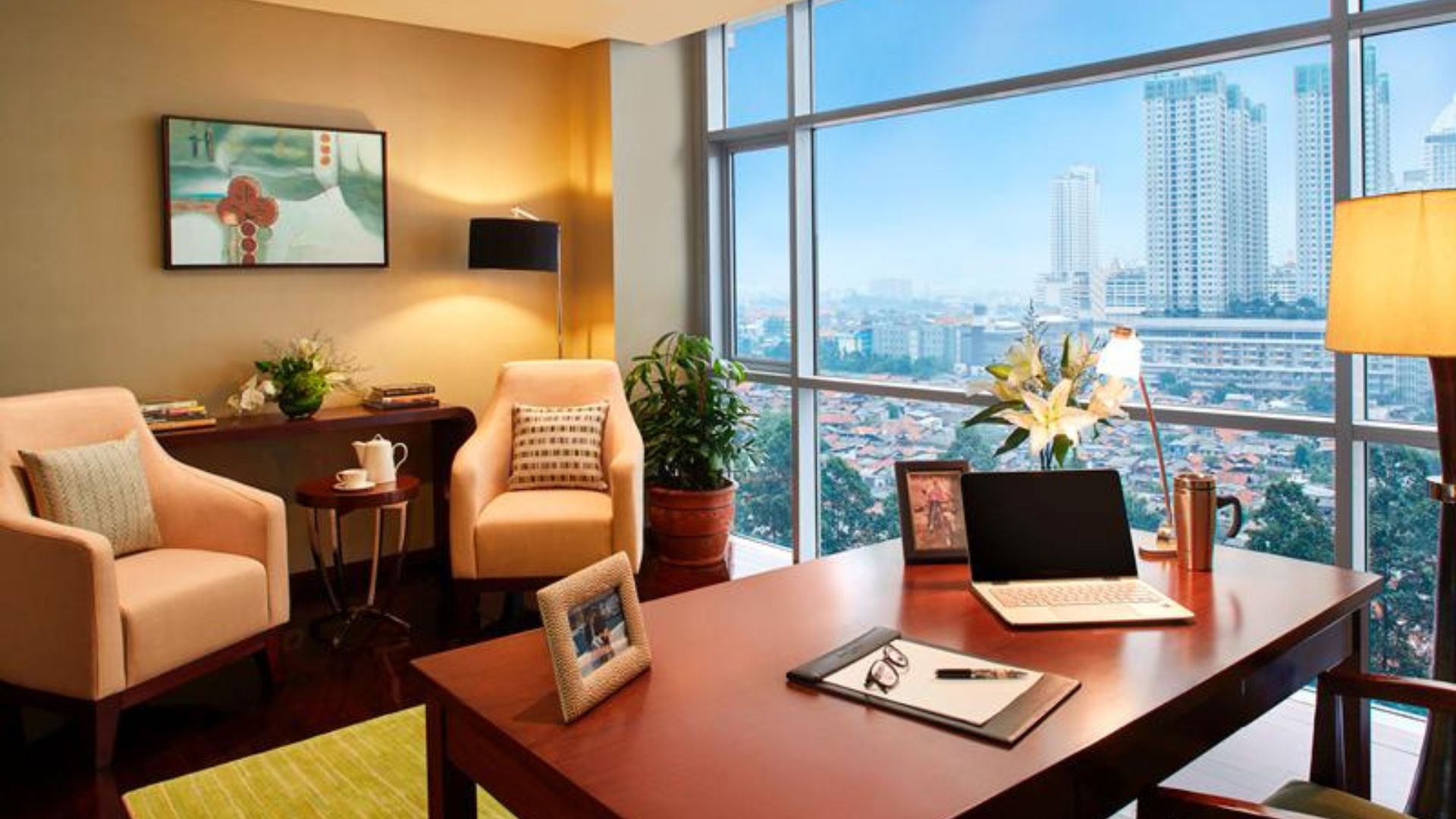 SHANGRI-LA RESIDENCE 3 – WORKING AREA